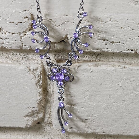 Vintage Womens Purple Crystal Silver Tone Necklace & Earrings - Picture 1 of 6